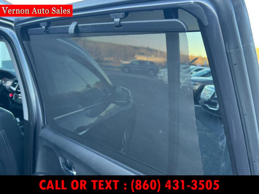 2016 Honda Pilot AWD 4dr Elite w/RES & Navi, available for sale in Manchester, Connecticut | Vernon Auto Sale & Service. Manchester, Connecticut 2016 Honda Pilot AWD 4dr Elite w/RES & Navi, available for sale in Manchester, Connecticut | Vernon Auto Sale & Service. Manchester, Connecticut