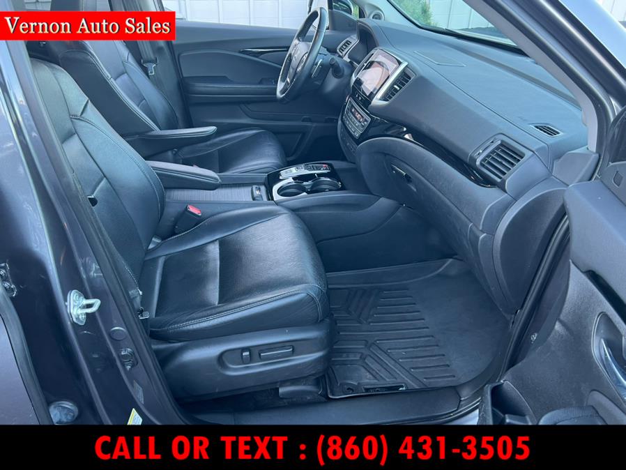 2016 Honda Pilot AWD 4dr Elite w/RES & Navi, available for sale in Manchester, Connecticut | Vernon Auto Sale & Service. Manchester, Connecticut 2016 Honda Pilot AWD 4dr Elite w/RES & Navi, available for sale in Manchester, Connecticut | Vernon Auto Sale & Service. Manchester, Connecticut