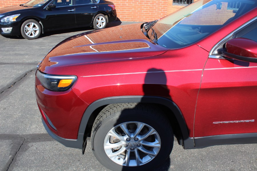 2019 Jeep Cherokee Latitude FWD, available for sale in Deer Park, New York | Car Tec Enterprise Leasing & Sales LLC. Deer Park, New York 2019 Jeep Cherokee Latitude FWD, available for sale in Deer Park, New York | Car Tec Enterprise Leasing & Sales LLC. Deer Park, New York
