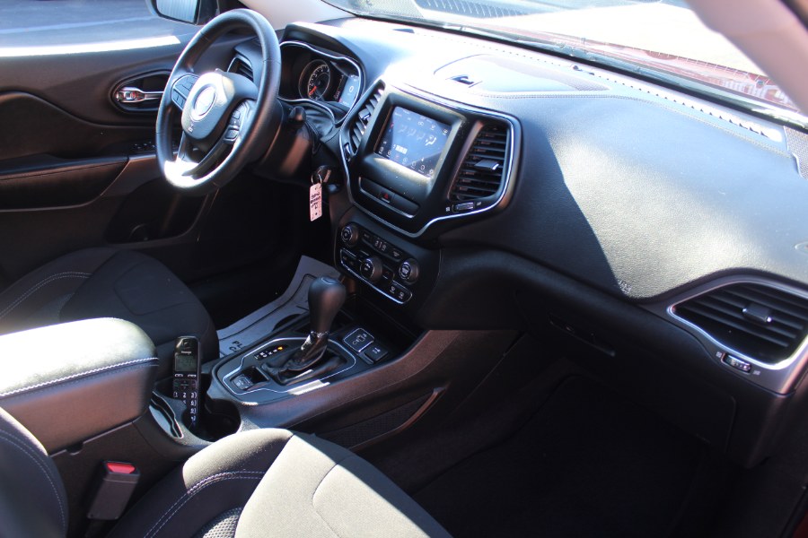 2019 Jeep Cherokee Latitude FWD, available for sale in Deer Park, New York | Car Tec Enterprise Leasing & Sales LLC. Deer Park, New York 2019 Jeep Cherokee Latitude FWD, available for sale in Deer Park, New York | Car Tec Enterprise Leasing & Sales LLC. Deer Park, New York