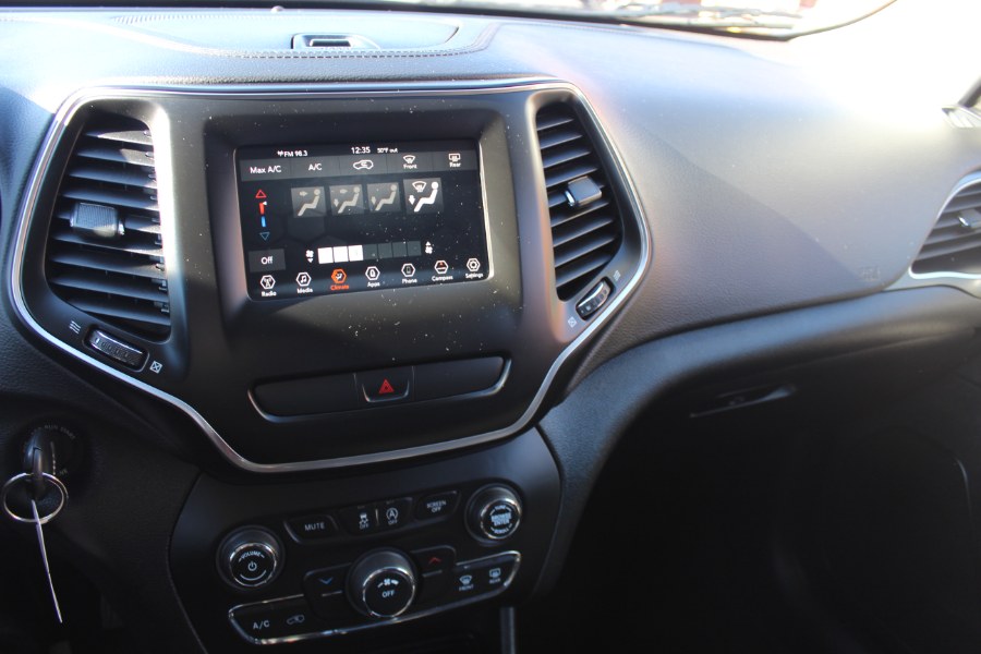 2019 Jeep Cherokee Latitude FWD, available for sale in Deer Park, New York | Car Tec Enterprise Leasing & Sales LLC. Deer Park, New York 2019 Jeep Cherokee Latitude FWD, available for sale in Deer Park, New York | Car Tec Enterprise Leasing & Sales LLC. Deer Park, New York