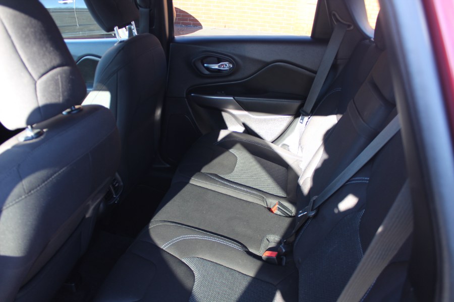 2019 Jeep Cherokee Latitude FWD, available for sale in Deer Park, New York | Car Tec Enterprise Leasing & Sales LLC. Deer Park, New York 2019 Jeep Cherokee Latitude FWD, available for sale in Deer Park, New York | Car Tec Enterprise Leasing & Sales LLC. Deer Park, New York