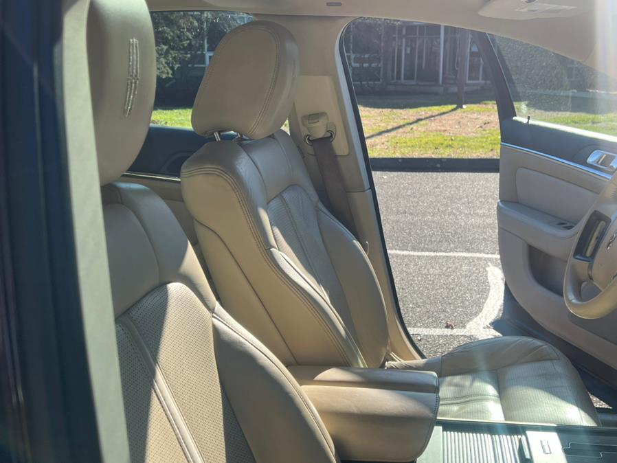 2009 Lincoln MKS 4dr Sdn AWD, available for sale in Waterbury, Connecticut | Platinum Auto Care. Waterbury, Connecticut 2009 Lincoln MKS 4dr Sdn AWD, available for sale in Waterbury, Connecticut | Platinum Auto Care. Waterbury, Connecticut