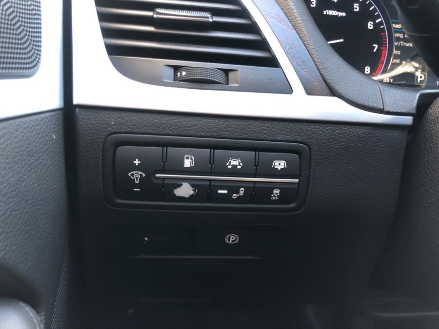 2015 Hyundai Genesis 4dr Sdn V6 3.8L RWD, available for sale in Franklin Square, New York | Signature Auto Sales. Franklin Square, New York 2015 Hyundai Genesis 4dr Sdn V6 3.8L RWD, available for sale in Franklin Square, New York | Signature Auto Sales. Franklin Square, New York