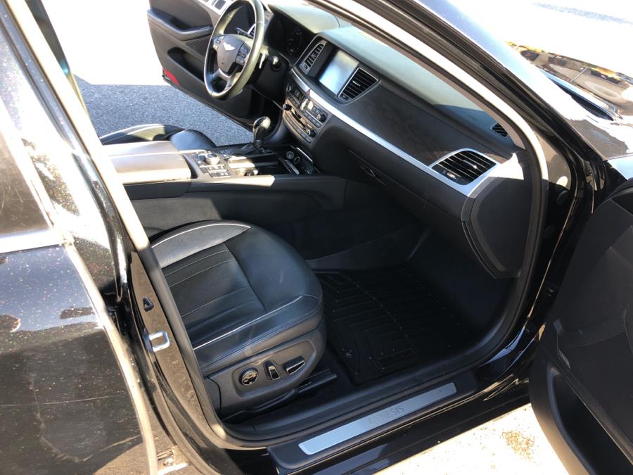 2015 Hyundai Genesis 4dr Sdn V6 3.8L RWD, available for sale in Franklin Square, New York | Signature Auto Sales. Franklin Square, New York 2015 Hyundai Genesis 4dr Sdn V6 3.8L RWD, available for sale in Franklin Square, New York | Signature Auto Sales. Franklin Square, New York