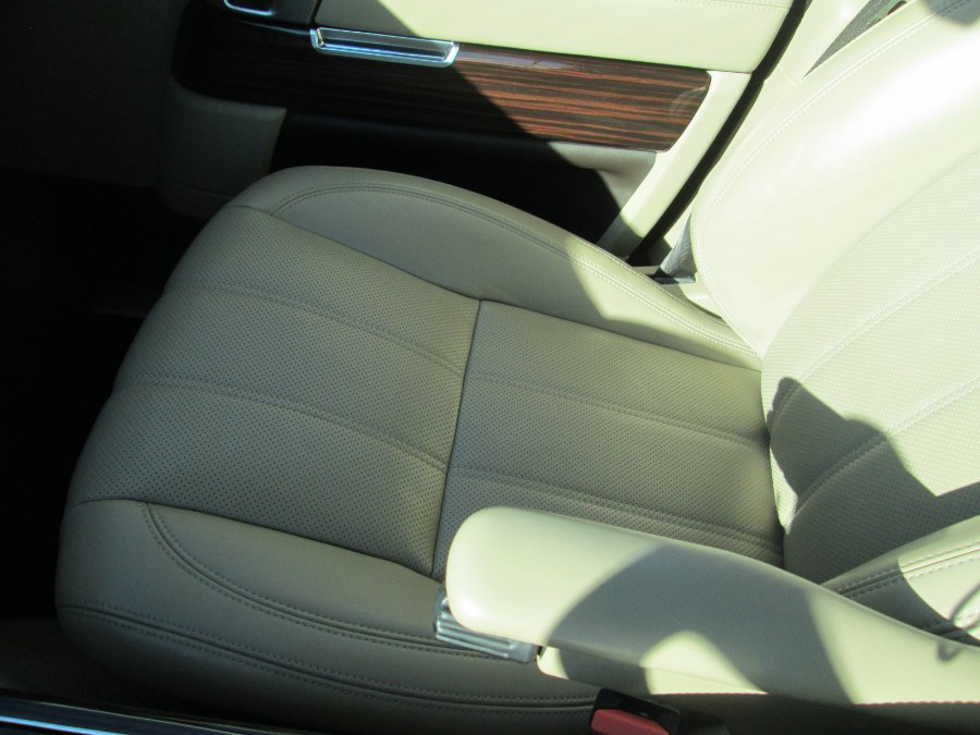 2014 Land Rover Range Rover 4WD 4dr HSE, available for sale in Massapequa, New York | South Shore Auto Brokers & Sales. Massapequa, New York 2014 Land Rover Range Rover 4WD 4dr HSE, available for sale in Massapequa, New York | South Shore Auto Brokers & Sales. Massapequa, New York
