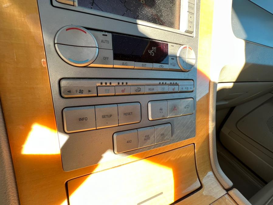 2008 Lincoln Navigator 4WD 4dr, available for sale in Lodi, New Jersey | Route 46 Auto Sales Inc. Lodi, New Jersey 2008 Lincoln Navigator 4WD 4dr, available for sale in Lodi, New Jersey | Route 46 Auto Sales Inc. Lodi, New Jersey