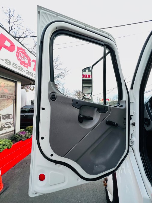2018 Freightliner M2 106 26 FEET DRY BOX + CUMMINS + LIFT GATE + NO CDL, available for sale in South Amboy, New Jersey | NJ Truck Spot. South Amboy, New Jersey 2018 Freightliner M2 106 26 FEET DRY BOX + CUMMINS + LIFT GATE + NO CDL, available for sale in South Amboy, New Jersey | NJ Truck Spot. South Amboy, New Jersey