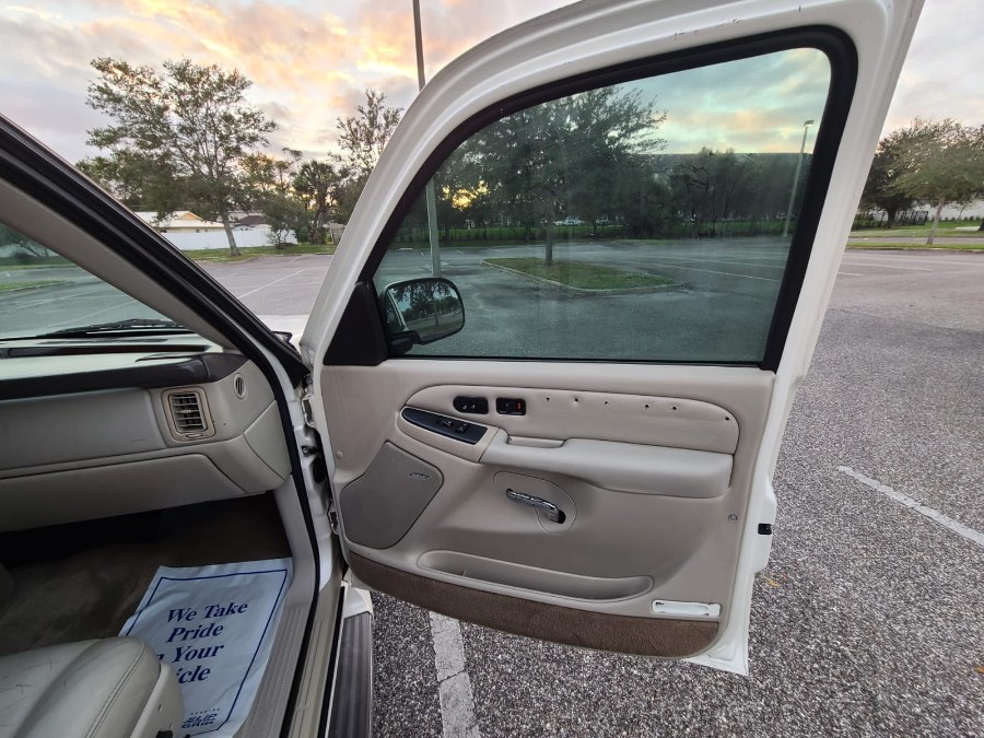 2005 Cadillac Escalade 4dr AWD, available for sale in Longwood, Florida | Majestic Autos Inc.. Longwood, Florida 2005 Cadillac Escalade 4dr AWD, available for sale in Longwood, Florida | Majestic Autos Inc.. Longwood, Florida