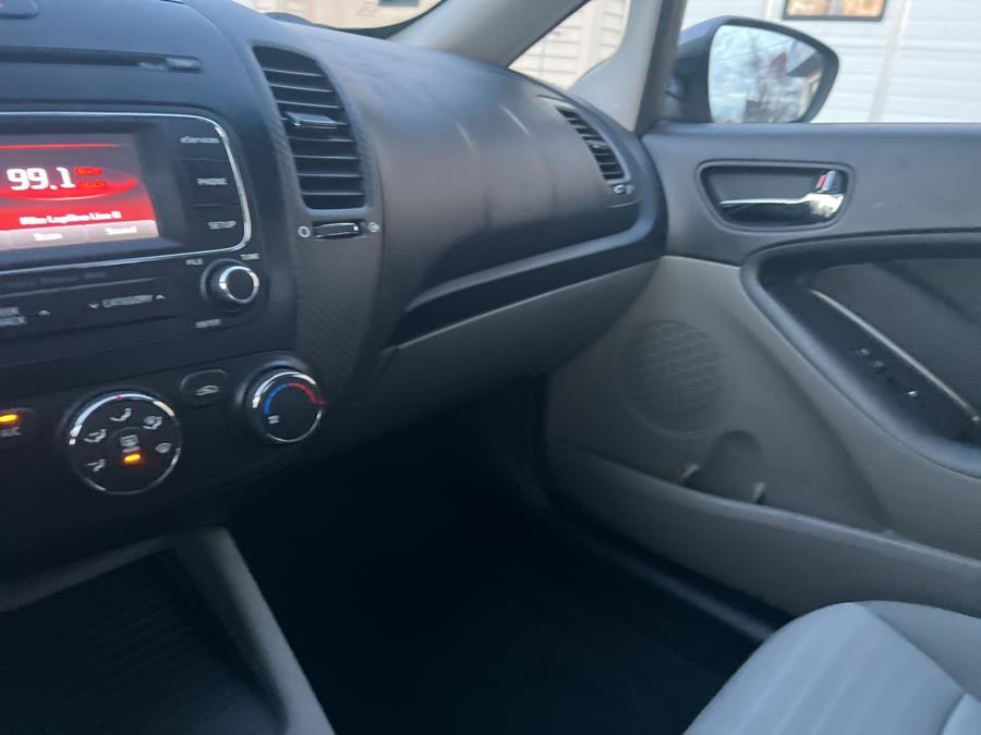 2014 Kia Forte 5-Door 5dr HB Auto EX, available for sale in South Windsor , Connecticut | Ful-line Auto LLC. South Windsor , Connecticut 2014 Kia Forte 5-Door 5dr HB Auto EX, available for sale in South Windsor , Connecticut | Ful-line Auto LLC. South Windsor , Connecticut