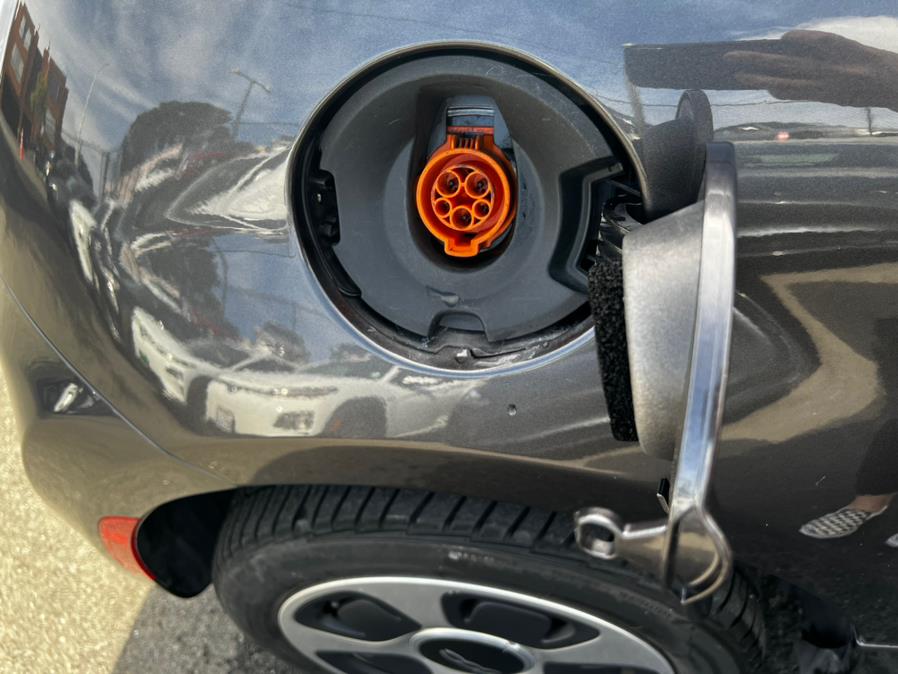 Used FIAT 500e Hardtop 2019 | Green Light Auto Wholesale. Daly City, California Used FIAT 500e Hardtop 2019 | Green Light Auto Wholesale. Daly City, California