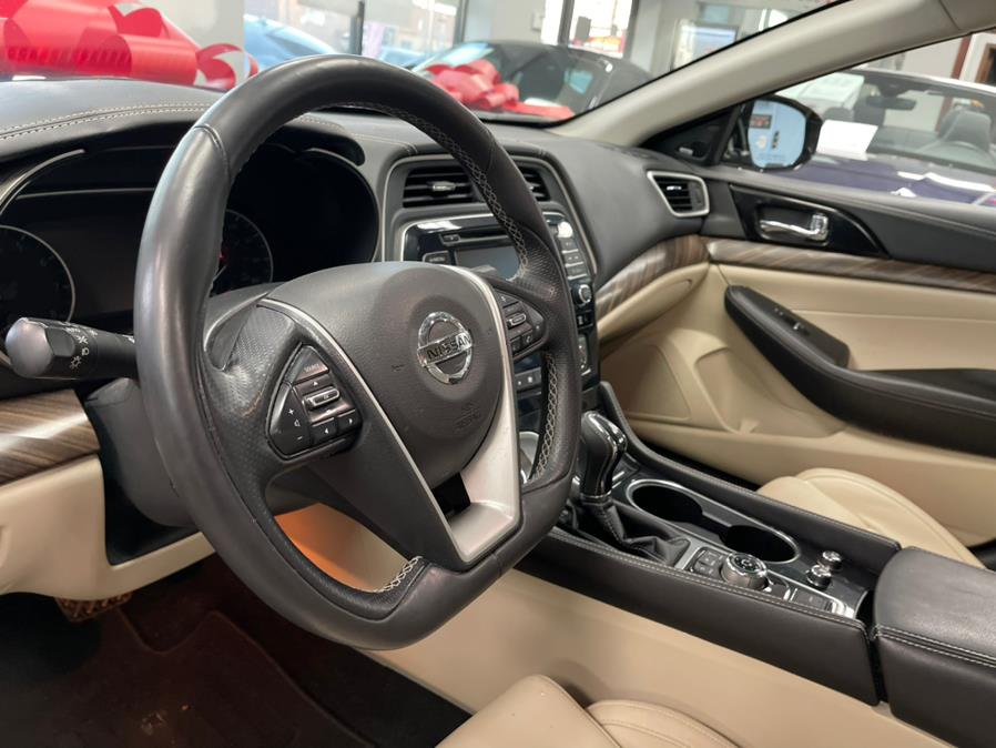 2018 Nissan Maxima SL 3.5L PLATINUM, available for sale in Inwood, New York | 5 Towns Drive. Inwood, New York 2018 Nissan Maxima SL 3.5L PLATINUM, available for sale in Inwood, New York | 5 Towns Drive. Inwood, New York