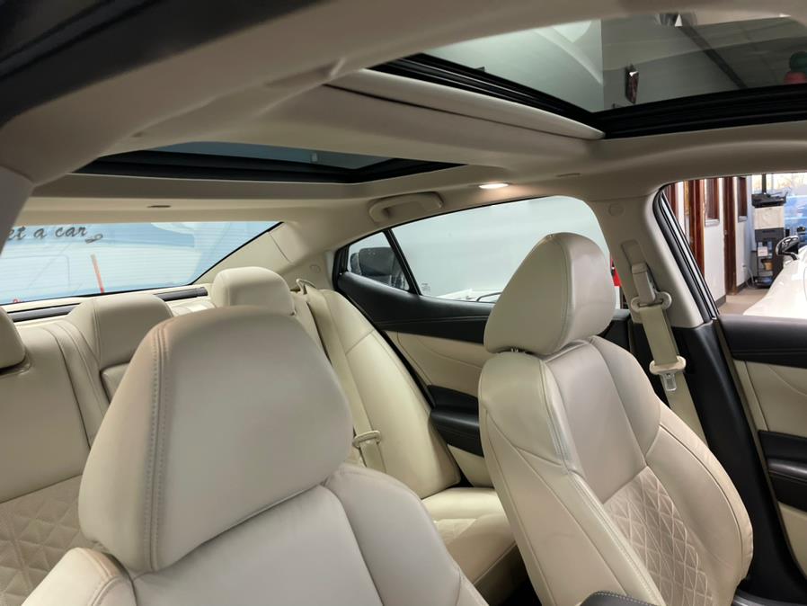 2018 Nissan Maxima SL 3.5L PLATINUM, available for sale in Inwood, New York | 5 Towns Drive. Inwood, New York 2018 Nissan Maxima SL 3.5L PLATINUM, available for sale in Inwood, New York | 5 Towns Drive. Inwood, New York