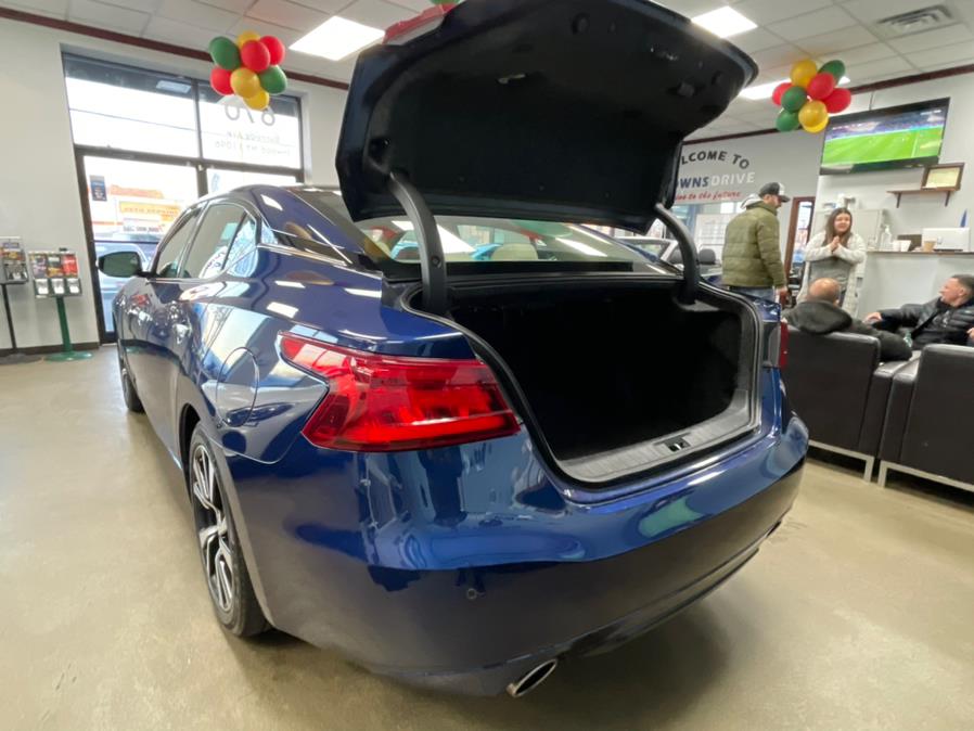 2018 Nissan Maxima SL 3.5L PLATINUM, available for sale in Inwood, New York | 5 Towns Drive. Inwood, New York 2018 Nissan Maxima SL 3.5L PLATINUM, available for sale in Inwood, New York | 5 Towns Drive. Inwood, New York