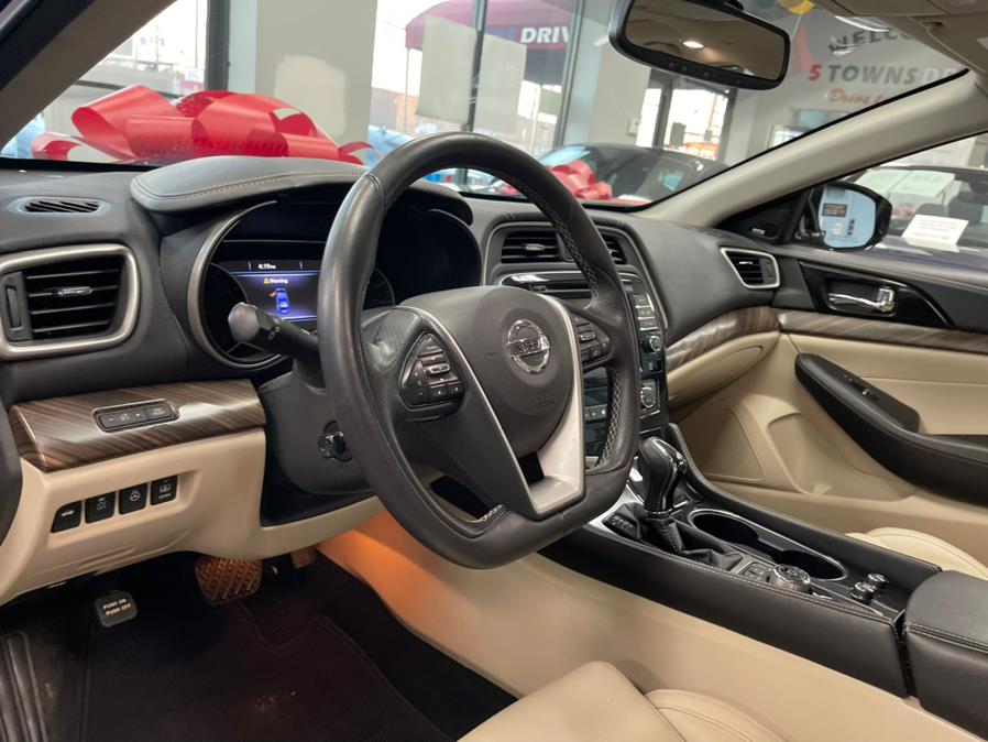2018 Nissan Maxima SL 3.5L PLATINUM, available for sale in Inwood, New York | 5 Towns Drive. Inwood, New York 2018 Nissan Maxima SL 3.5L PLATINUM, available for sale in Inwood, New York | 5 Towns Drive. Inwood, New York
