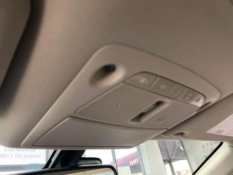 2018 Nissan Maxima SL 3.5L PLATINUM, available for sale in Inwood, New York | 5 Towns Drive. Inwood, New York 2018 Nissan Maxima SL 3.5L PLATINUM, available for sale in Inwood, New York | 5 Towns Drive. Inwood, New York