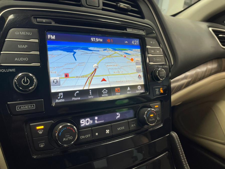 2018 Nissan Maxima SL 3.5L PLATINUM, available for sale in Inwood, New York | 5 Towns Drive. Inwood, New York 2018 Nissan Maxima SL 3.5L PLATINUM, available for sale in Inwood, New York | 5 Towns Drive. Inwood, New York
