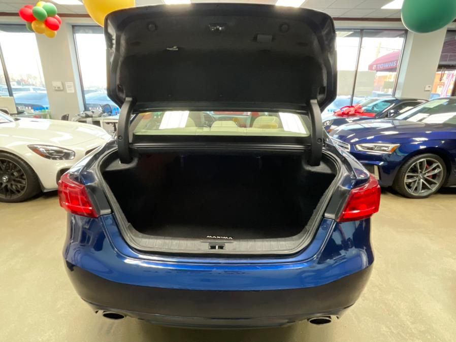 2018 Nissan Maxima SL 3.5L PLATINUM, available for sale in Inwood, New York | 5 Towns Drive. Inwood, New York 2018 Nissan Maxima SL 3.5L PLATINUM, available for sale in Inwood, New York | 5 Towns Drive. Inwood, New York