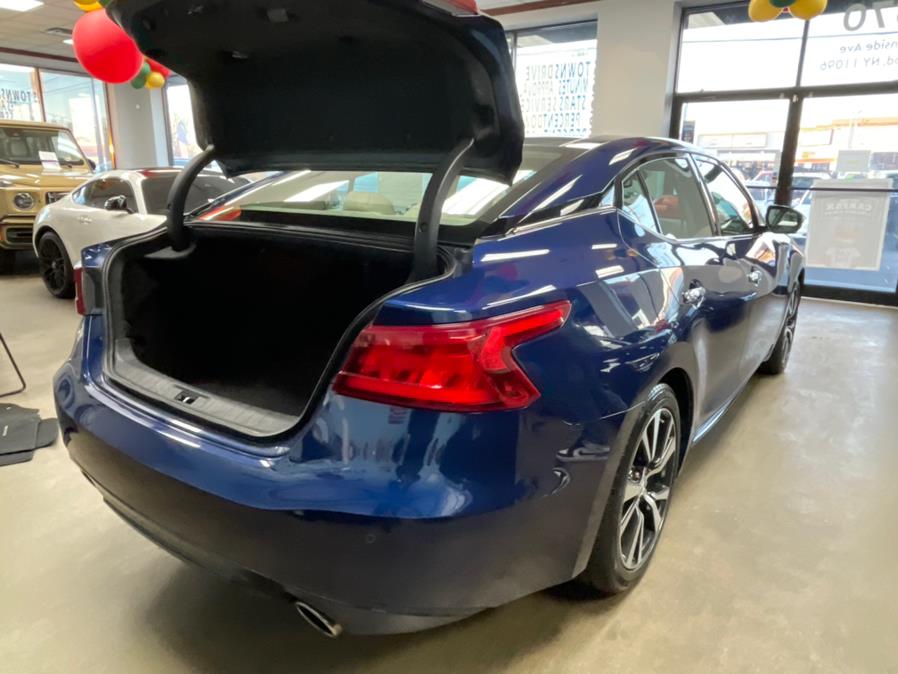 2018 Nissan Maxima SL 3.5L PLATINUM, available for sale in Inwood, New York | 5 Towns Drive. Inwood, New York 2018 Nissan Maxima SL 3.5L PLATINUM, available for sale in Inwood, New York | 5 Towns Drive. Inwood, New York