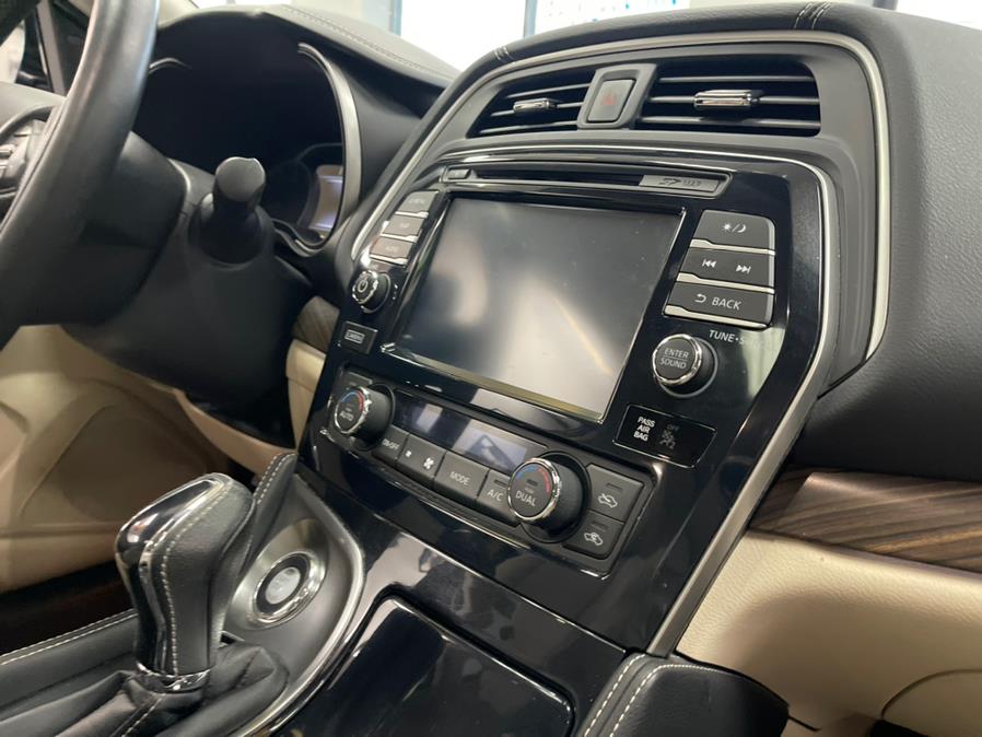 2018 Nissan Maxima SL 3.5L PLATINUM, available for sale in Inwood, New York | 5 Towns Drive. Inwood, New York 2018 Nissan Maxima SL 3.5L PLATINUM, available for sale in Inwood, New York | 5 Towns Drive. Inwood, New York