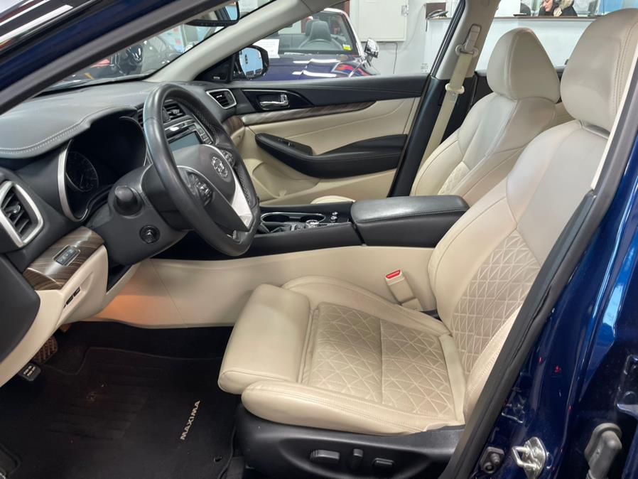 2018 Nissan Maxima SL 3.5L PLATINUM, available for sale in Inwood, New York | 5 Towns Drive. Inwood, New York 2018 Nissan Maxima SL 3.5L PLATINUM, available for sale in Inwood, New York | 5 Towns Drive. Inwood, New York