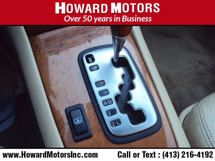 2005 Lexus ES 330 4dr Sdn, available for sale in Springfield, Massachusetts | Howard Motors. Springfield, Massachusetts 2005 Lexus ES 330 4dr Sdn, available for sale in Springfield, Massachusetts | Howard Motors. Springfield, Massachusetts