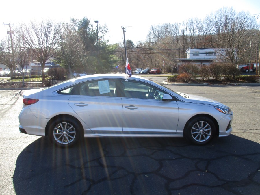 2019 Hyundai Sonata SE 2.4L, available for sale in New Britain, Connecticut | Universal Motors LLC. New Britain, Connecticut 2019 Hyundai Sonata SE 2.4L, available for sale in New Britain, Connecticut | Universal Motors LLC. New Britain, Connecticut