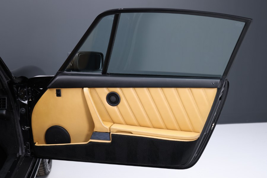1986 Porsche 911 2dr Coupe Carrera 5-Spd, available for sale in North Salem, New York | Meccanic Shop North Inc. North Salem, New York 1986 Porsche 911 2dr Coupe Carrera 5-Spd, available for sale in North Salem, New York | Meccanic Shop North Inc. North Salem, New York
