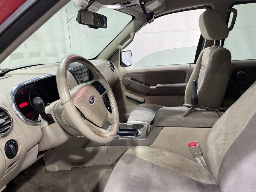 2007 Ford Explorer 4WD 4dr V6 XLT, available for sale in Corona, New York | Raymonds Cars Inc. Corona, New York 2007 Ford Explorer 4WD 4dr V6 XLT, available for sale in Corona, New York | Raymonds Cars Inc. Corona, New York