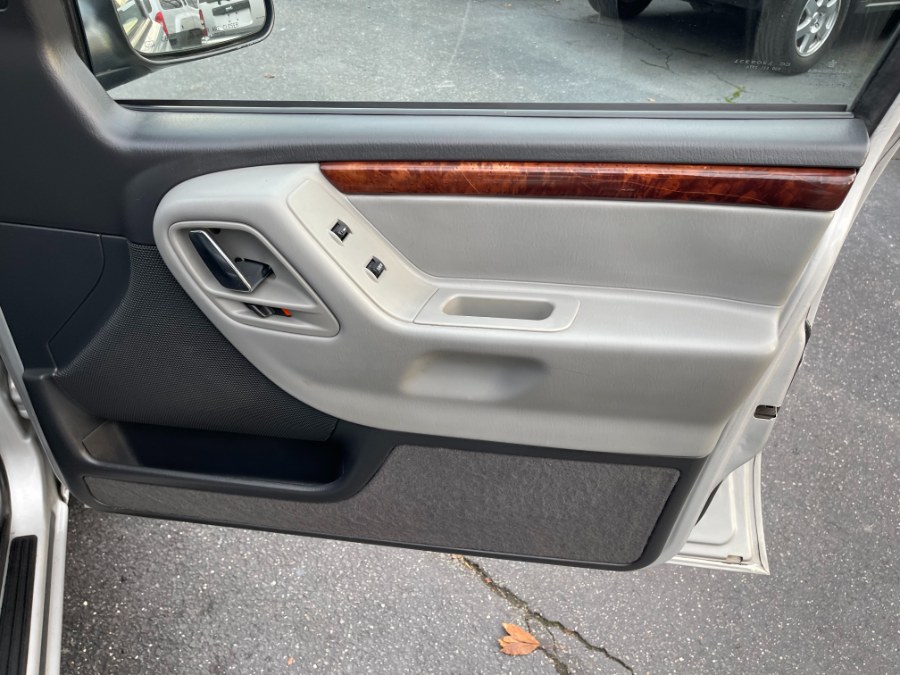 Used Jeep Grand Cherokee 4dr Overland 4WD 2004 | My Auto Inc.. Huntington Station, New York Used Jeep Grand Cherokee 4dr Overland 4WD 2004 | My Auto Inc.. Huntington Station, New York
