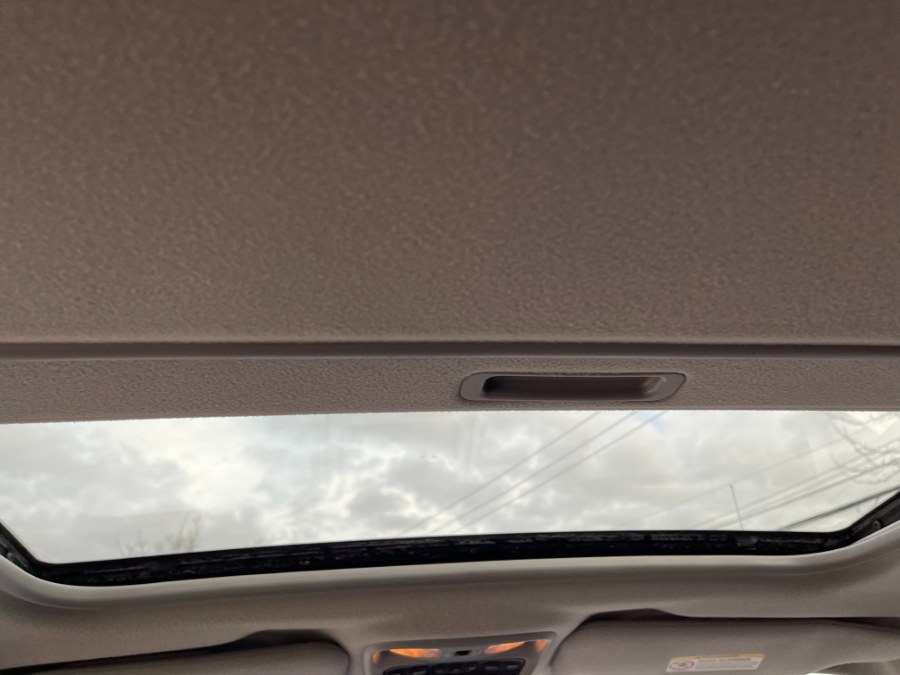 Used Jeep Grand Cherokee 4dr Overland 4WD 2004 | My Auto Inc.. Huntington Station, New York Used Jeep Grand Cherokee 4dr Overland 4WD 2004 | My Auto Inc.. Huntington Station, New York