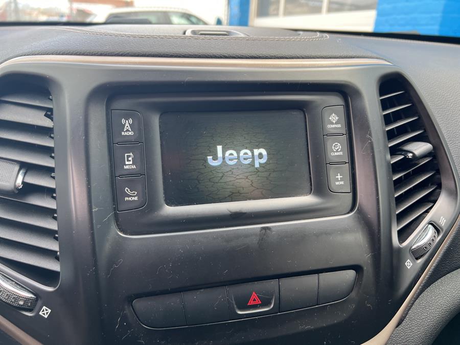 2015 Jeep Cherokee 4WD 4dr Latitude, available for sale in Stamford, Connecticut | Harbor View Auto Sales LLC. Stamford, Connecticut 2015 Jeep Cherokee 4WD 4dr Latitude, available for sale in Stamford, Connecticut | Harbor View Auto Sales LLC. Stamford, Connecticut