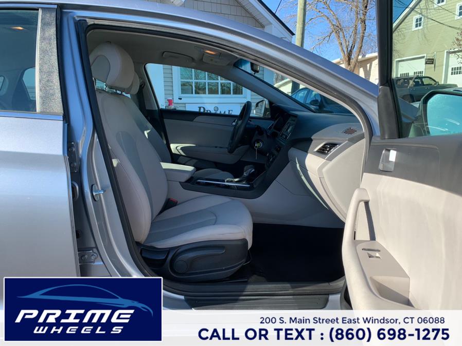 Used Hyundai Sonata 4dr Sdn 2.4L SE PZEV 2015 | Prime Wheels. East Windsor, Connecticut Used Hyundai Sonata 4dr Sdn 2.4L SE PZEV 2015 | Prime Wheels. East Windsor, Connecticut