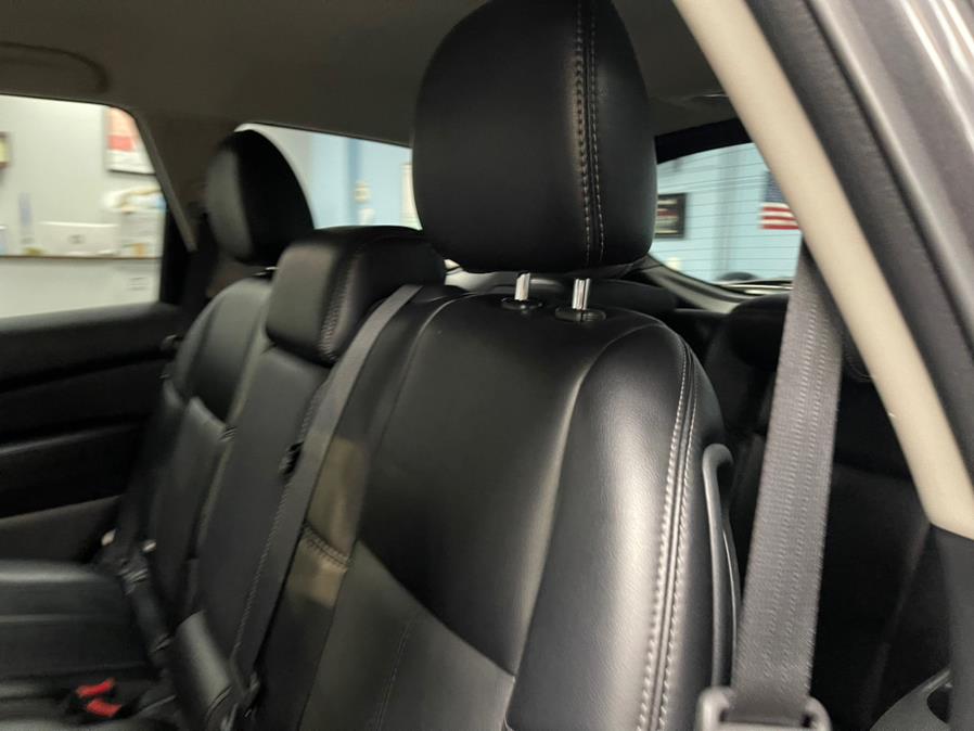 2020 Nissan Pathfinder FWD SL, available for sale in Inwood, New York | 5 Towns Drive. Inwood, New York 2020 Nissan Pathfinder FWD SL, available for sale in Inwood, New York | 5 Towns Drive. Inwood, New York