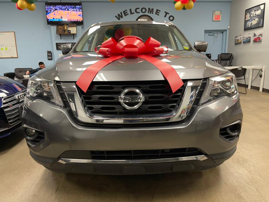 2020 Nissan Pathfinder FWD SL, available for sale in Inwood, New York | 5 Towns Drive. Inwood, New York 2020 Nissan Pathfinder FWD SL, available for sale in Inwood, New York | 5 Towns Drive. Inwood, New York