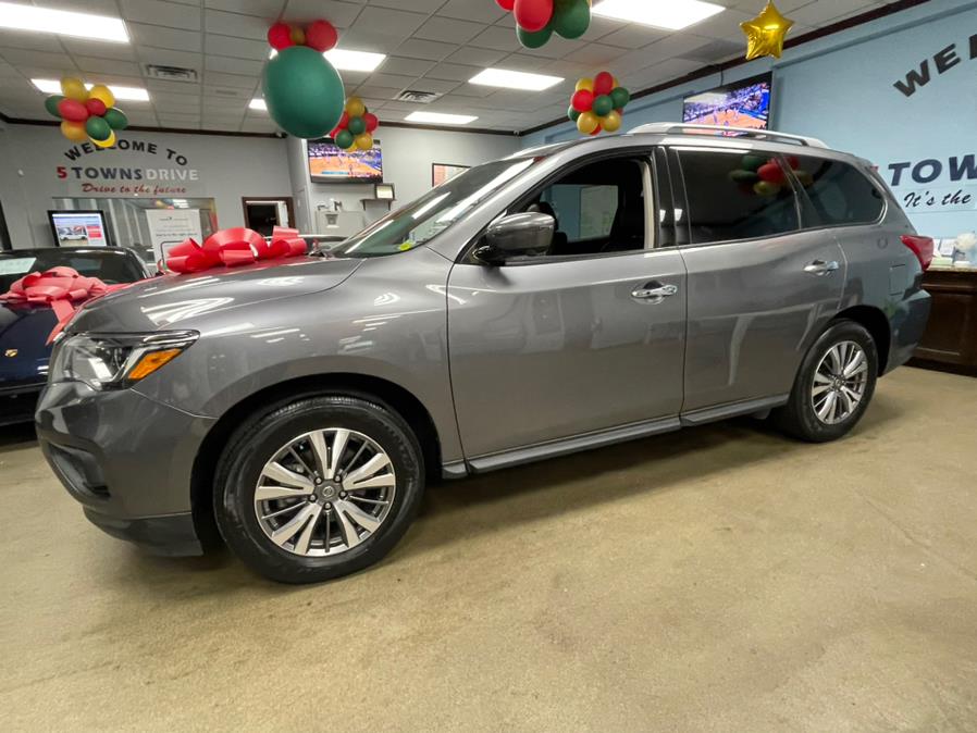 2020 Nissan Pathfinder FWD SL, available for sale in Inwood, New York | 5 Towns Drive. Inwood, New York 2020 Nissan Pathfinder FWD SL, available for sale in Inwood, New York | 5 Towns Drive. Inwood, New York