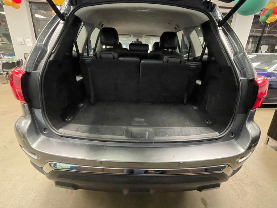 2020 Nissan Pathfinder FWD SL, available for sale in Inwood, New York | 5 Towns Drive. Inwood, New York 2020 Nissan Pathfinder FWD SL, available for sale in Inwood, New York | 5 Towns Drive. Inwood, New York