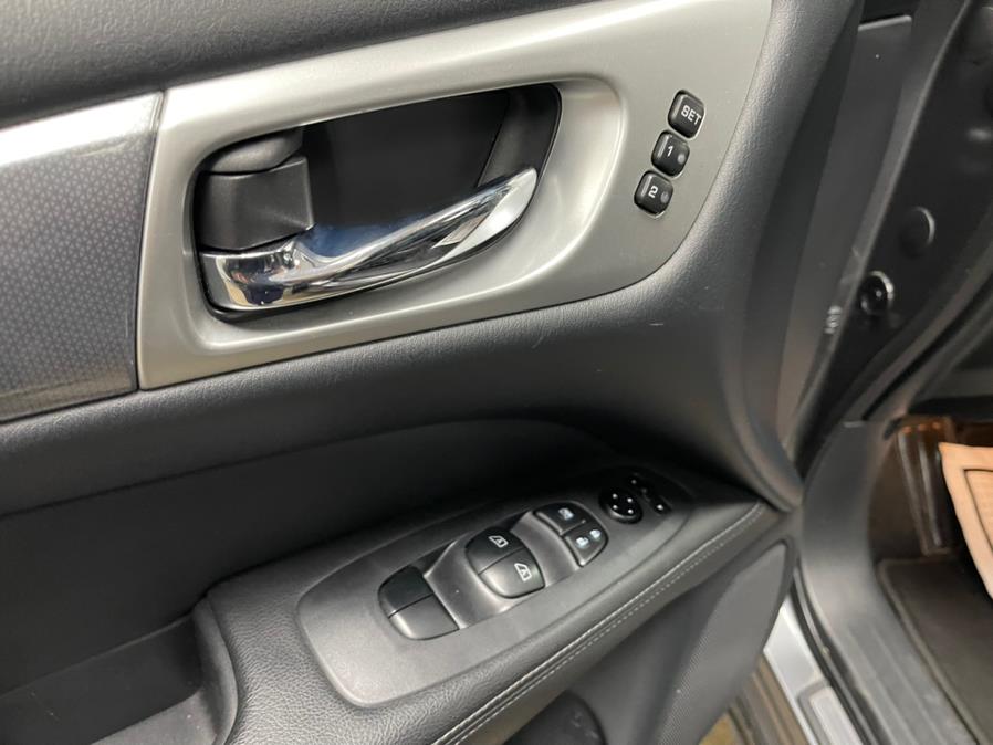 2020 Nissan Pathfinder FWD SL, available for sale in Inwood, New York | 5 Towns Drive. Inwood, New York 2020 Nissan Pathfinder FWD SL, available for sale in Inwood, New York | 5 Towns Drive. Inwood, New York