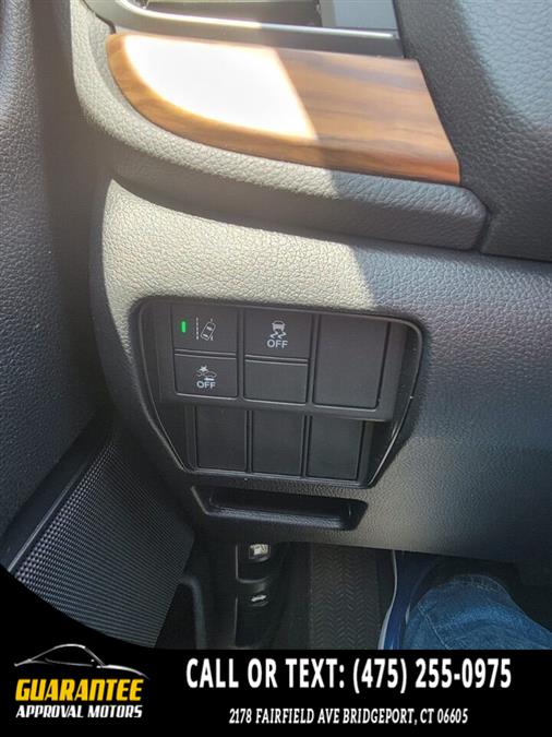 2017 Honda Cr-v EX AWD 4dr SUV, available for sale in Bridgeport, Connecticut | Guarantee Approval Motors. Bridgeport, Connecticut 2017 Honda Cr-v EX AWD 4dr SUV, available for sale in Bridgeport, Connecticut | Guarantee Approval Motors. Bridgeport, Connecticut