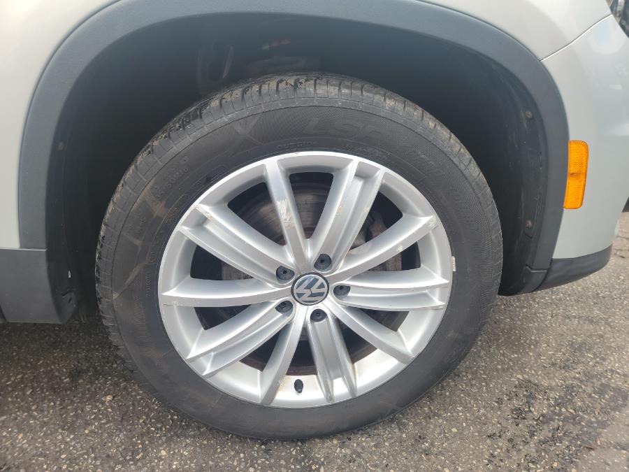 2013 Volkswagen Tiguan 4WD 4dr Auto S, available for sale in Philadelphia, Pennsylvania | Eugen's Auto Sales & Repairs. Philadelphia, Pennsylvania 2013 Volkswagen Tiguan 4WD 4dr Auto S, available for sale in Philadelphia, Pennsylvania | Eugen's Auto Sales & Repairs. Philadelphia, Pennsylvania
