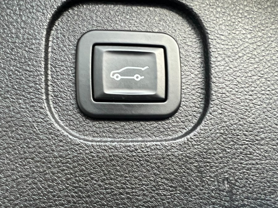 2015 Chevrolet Equinox AWD 4dr LTZ, available for sale in Bristol, Connecticut | Bristol Auto Center LLC. Bristol, Connecticut 2015 Chevrolet Equinox AWD 4dr LTZ, available for sale in Bristol, Connecticut | Bristol Auto Center LLC. Bristol, Connecticut