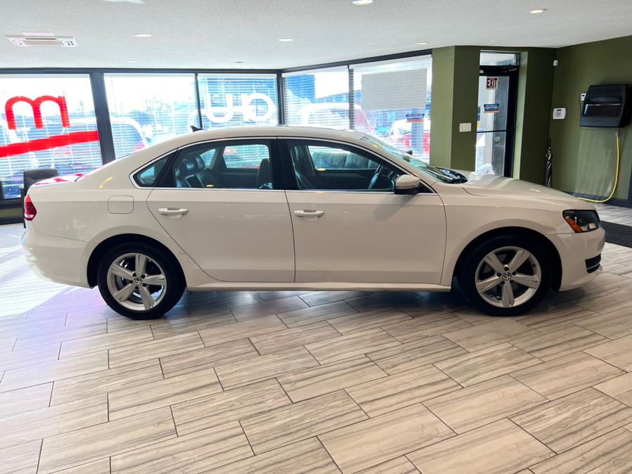 2013 Volkswagen Passat 4dr Sdn 2.5L Auto SE w/Sunroof PZEV, available for sale in West Hartford, Connecticut | AutoMax. West Hartford, Connecticut 2013 Volkswagen Passat 4dr Sdn 2.5L Auto SE w/Sunroof PZEV, available for sale in West Hartford, Connecticut | AutoMax. West Hartford, Connecticut