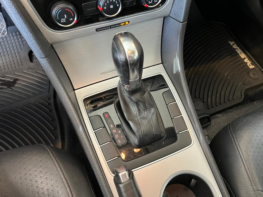 2013 Volkswagen Passat 4dr Sdn 2.5L Auto SE w/Sunroof PZEV, available for sale in West Hartford, Connecticut | AutoMax. West Hartford, Connecticut 2013 Volkswagen Passat 4dr Sdn 2.5L Auto SE w/Sunroof PZEV, available for sale in West Hartford, Connecticut | AutoMax. West Hartford, Connecticut