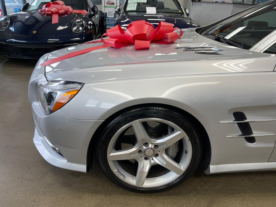 Used Mercedes-Benz SL-Class 2dr Roadster SL 550 2013 | 5 Towns Drive. Inwood, New York Used Mercedes-Benz SL-Class 2dr Roadster SL 550 2013 | 5 Towns Drive. Inwood, New York