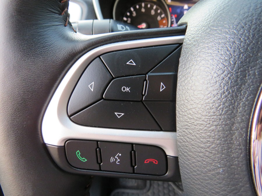 2019 Jeep Compass Latitude 4x4, available for sale in Middle Village, New York | Road Masters II INC. Middle Village, New York 2019 Jeep Compass Latitude 4x4, available for sale in Middle Village, New York | Road Masters II INC. Middle Village, New York