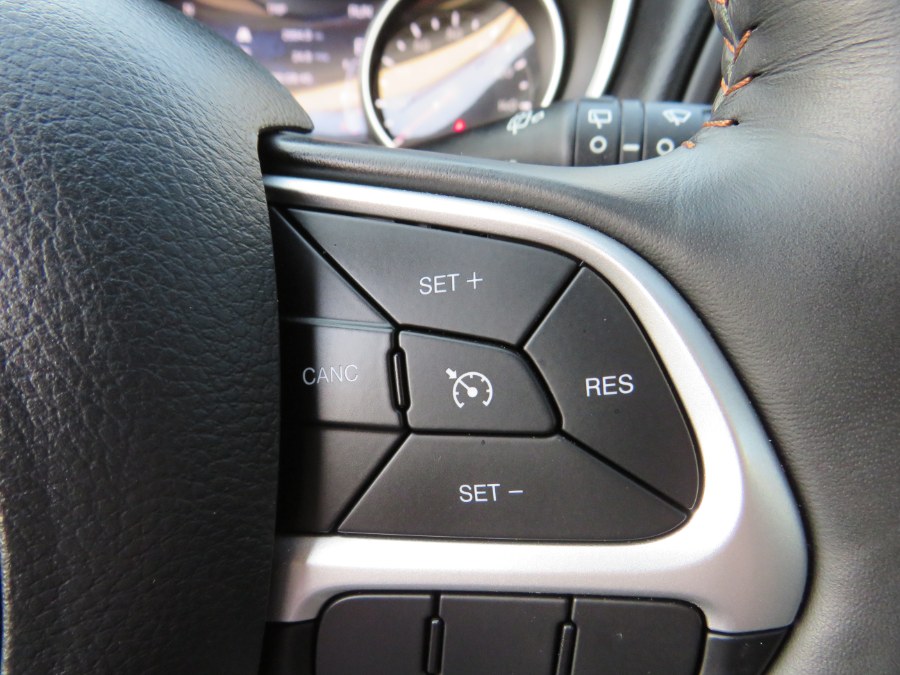 2019 Jeep Compass Latitude 4x4, available for sale in Middle Village, New York | Road Masters II INC. Middle Village, New York 2019 Jeep Compass Latitude 4x4, available for sale in Middle Village, New York | Road Masters II INC. Middle Village, New York