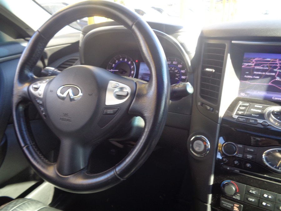 2017 INFINITI QX70 LOW MILES!. CLEAN CARFAX!, available for sale in Rosedale, New York | Sunrise Auto Sales. Rosedale, New York 2017 INFINITI QX70 LOW MILES!. CLEAN CARFAX!, available for sale in Rosedale, New York | Sunrise Auto Sales. Rosedale, New York