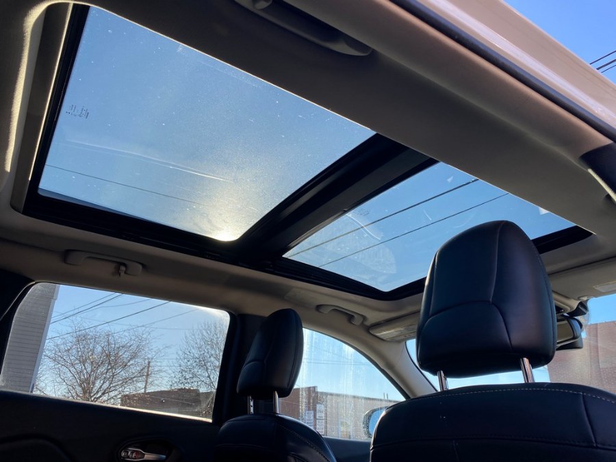 2015 Jeep Cherokee 4WD 4dr Limited, available for sale in West Springfield, Massachusetts | Union Street Auto Sales. West Springfield, Massachusetts 2015 Jeep Cherokee 4WD 4dr Limited, available for sale in West Springfield, Massachusetts | Union Street Auto Sales. West Springfield, Massachusetts