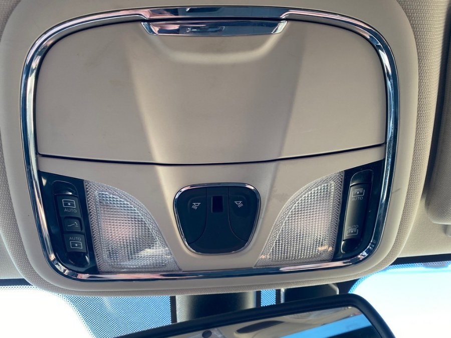 2015 Jeep Cherokee 4WD 4dr Limited, available for sale in West Springfield, Massachusetts | Union Street Auto Sales. West Springfield, Massachusetts 2015 Jeep Cherokee 4WD 4dr Limited, available for sale in West Springfield, Massachusetts | Union Street Auto Sales. West Springfield, Massachusetts