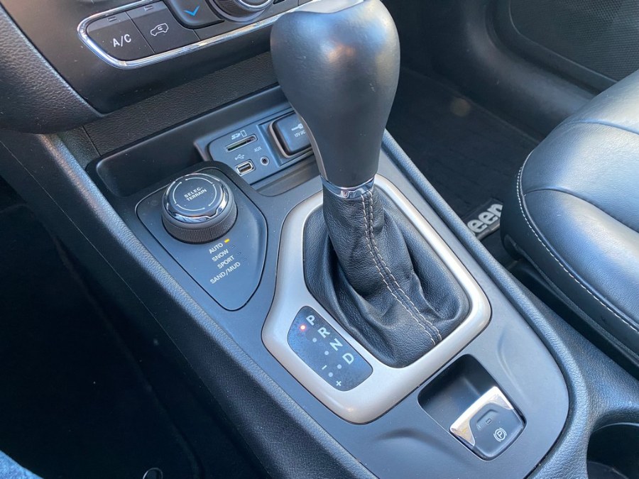 2015 Jeep Cherokee 4WD 4dr Limited, available for sale in West Springfield, Massachusetts | Union Street Auto Sales. West Springfield, Massachusetts 2015 Jeep Cherokee 4WD 4dr Limited, available for sale in West Springfield, Massachusetts | Union Street Auto Sales. West Springfield, Massachusetts